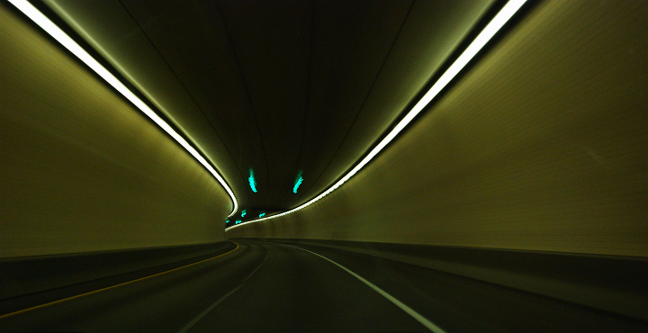 tunnel100.jpg